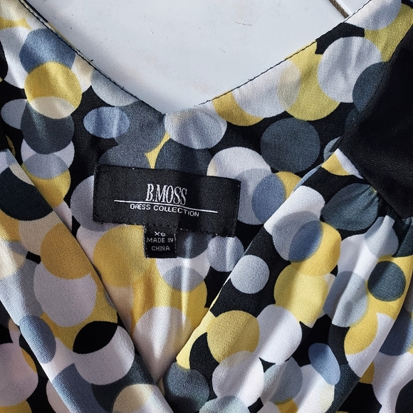 B. Moss V Neck Midi Dress Size XS - Picture 2 of 3